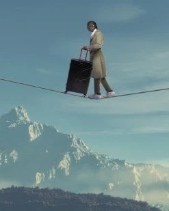 SPRAYGROUND® SHARKITECTURE MOLDED 29” FULL-SIZE LUGGAGE