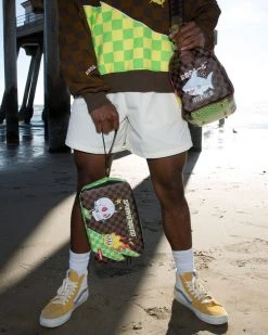 SPRAYGROUND® BAGS WTF SHARK TOILETRY BAG 18 SPRAYGROUND® BAGS WTF SHARK TOILETRY BAG