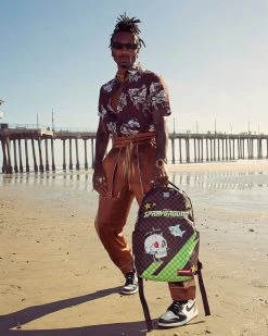 SPRAYGROUND® WTF SHARK BACKPACK 29 SPRAYGROUND® WTF SHARK BACKPACK