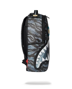 SPRAYGROUND® DAZED AND SHARK BACKPACK (DLXV)