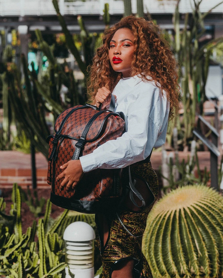 SPRAYGROUND® SHARKS AND SKULLS MONTE CARLO 12 SPRAYGROUND® SHARKS AND SKULLS MONTE CARLO