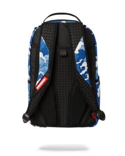 SPRAYGROUND® BAGS THE SHARK WAVE (made From 100% Recycled Plastic Bottles From The Ocean) 18 SPRAYGROUND® BAGS THE SHARK WAVE (made From 100% Recycled Plastic Bottles From The Ocean)
