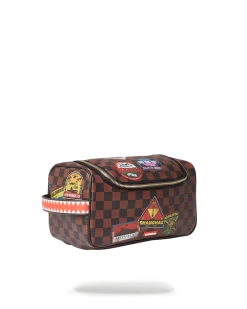 SPRAYGROUND® GLOBAL MOGUL TOILETRY BAG 19 SPRAYGROUND® GLOBAL MOGUL TOILETRY BAG