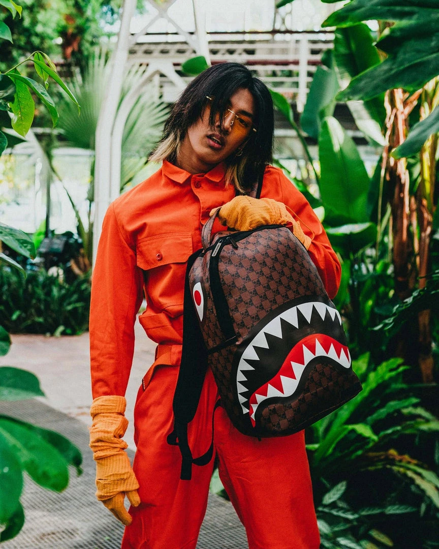 SPRAYGROUND® BAGS SHARKS AND SKULLS BACKPACK (DLXV) 6 SPRAYGROUND® BAGS SHARKS AND SKULLS BACKPACK (DLXV)