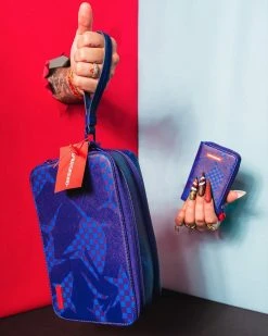 SPRAYGROUND® BAGS SHARK CHECK (BLUE) TOILETRY