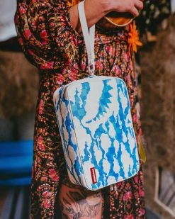 SPRAYGROUND® SKYBORNE TOILETRY BAGS