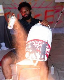 SPRAYGROUND® JARVIS LANDRY WYNWOOD BACKPACK (DLXV) 21 SPRAYGROUND® JARVIS LANDRY WYNWOOD BACKPACK (DLXV)