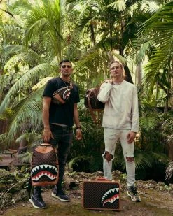 SPRAYGROUND® BAGS HENNY AIR TO THE THRONE BACKPACK (DLXV)