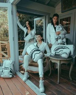 SPRAYGROUND® SPLIT THE CHECK (PEARL) BACKPACK (DLXV) BAGS 29 SPRAYGROUND® SPLIT THE CHECK (PEARL) BACKPACK (DLXV) BAGS