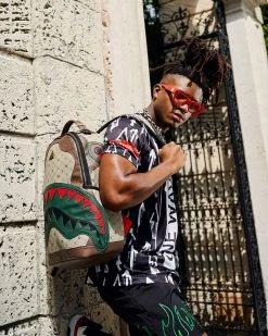 SPRAYGROUND® FIFTH AVENUE BACKPACK (DLXV) 23 SPRAYGROUND® FIFTH AVENUE BACKPACK (DLXV)