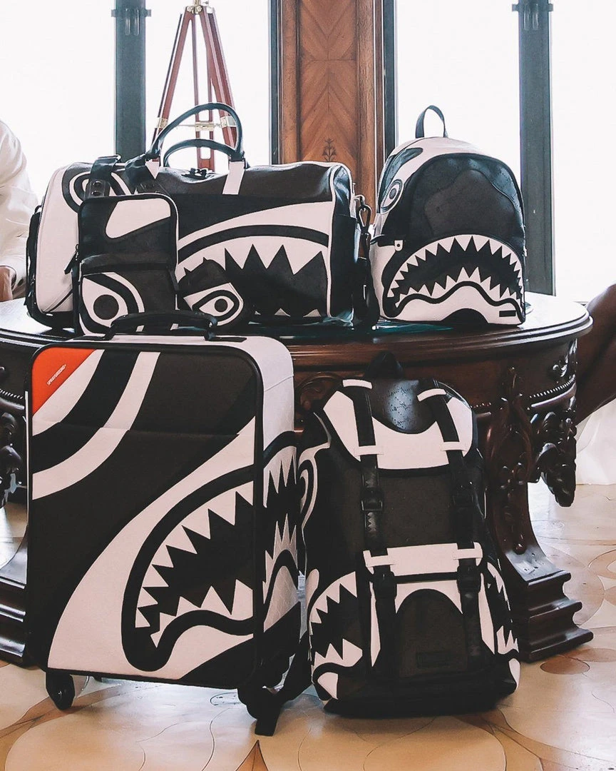 SPRAYGROUND® V.V.I.P. SLING CROSSBODYS 8 SPRAYGROUND® V.V.I.P. SLING CROSSBODYS