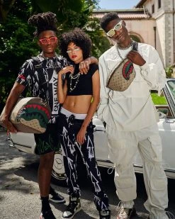 SPRAYGROUND® FIFTH AVENUE SAVVY CROSSBODY CROSSBODYS 14 SPRAYGROUND® FIFTH AVENUE SAVVY CROSSBODY CROSSBODYS