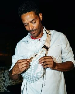 SPRAYGROUND® ROSE ALL DAY LA PALAIS SAVVY CROSSBODY