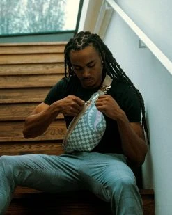 SPRAYGROUND® ROSE ALL DAY LA PALAIS SAVVY CROSSBODY