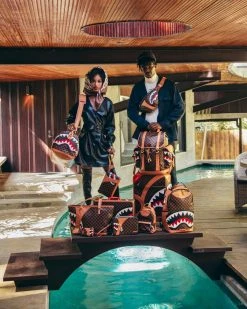 SPRAYGROUND® HENNY AIR TO THE THRONE TOILETRY 19 SPRAYGROUND® HENNY AIR TO THE THRONE TOILETRY