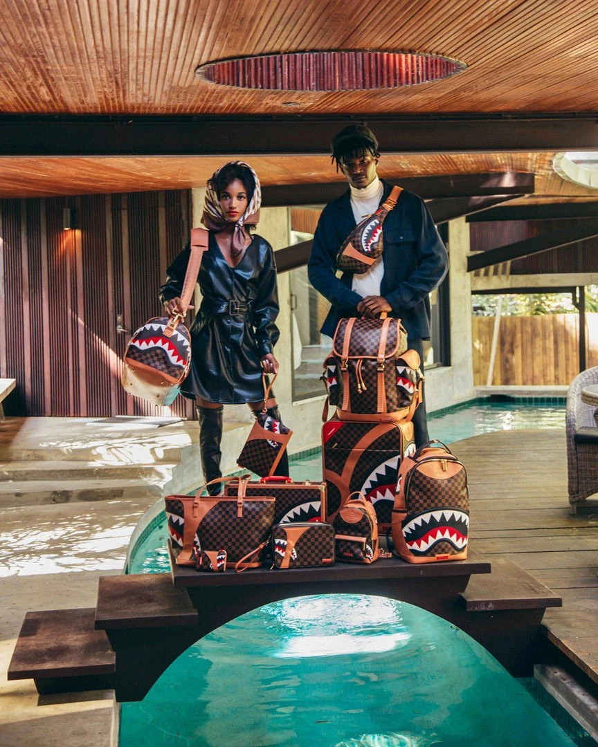 SPRAYGROUND® HENNY AIR TO THE THRONE TOILETRY 11 SPRAYGROUND® HENNY AIR TO THE THRONE TOILETRY