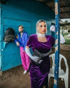 SPRAYGROUND® NOIR QUILT GOLD CHAIN SHARK CROSSOVER CLUTCH CROSSOVER CLUTCHES