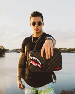 SPRAYGROUND® HENNY AIIR TO THE THRONE TOILETRY BAG