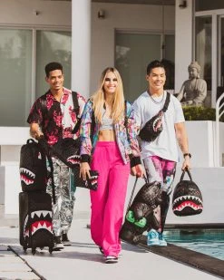 SPRAYGROUND® CROSSBODYS HENNY AIIR TO THE THRONE SAVVY CROSSBODY