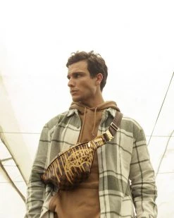 SPRAYGROUND® CROSSBODYS PARIS PAINT SAVVY CROSSBODY