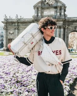 SPRAYGROUND® CROSSBODYS MONEYGRAM POWDER SAVVY CROSSBODY