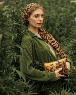 SPRAYGROUND® PARIS PAINT CROSSOVER CLUTCH CROSSOVER CLUTCHES