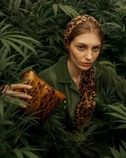 SPRAYGROUND® PARIS PAINT CROSSOVER CLUTCH CROSSOVER CLUTCHES