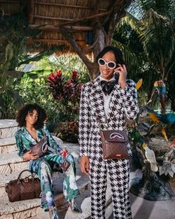 SPRAYGROUND® CASHIN CHECKS SHOULDER BAG NEW ARRIVALS 15 SPRAYGROUND® CASHIN CHECKS SHOULDER BAG NEW ARRIVALS