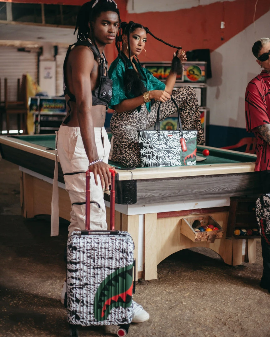 SPRAYGROUND® NIGHT NIGHT SHARKNAUTICS HARDSHELL CARRY-ON LUGGAGE 5 SPRAYGROUND® NIGHT NIGHT SHARKNAUTICS HARDSHELL CARRY-ON LUGGAGE