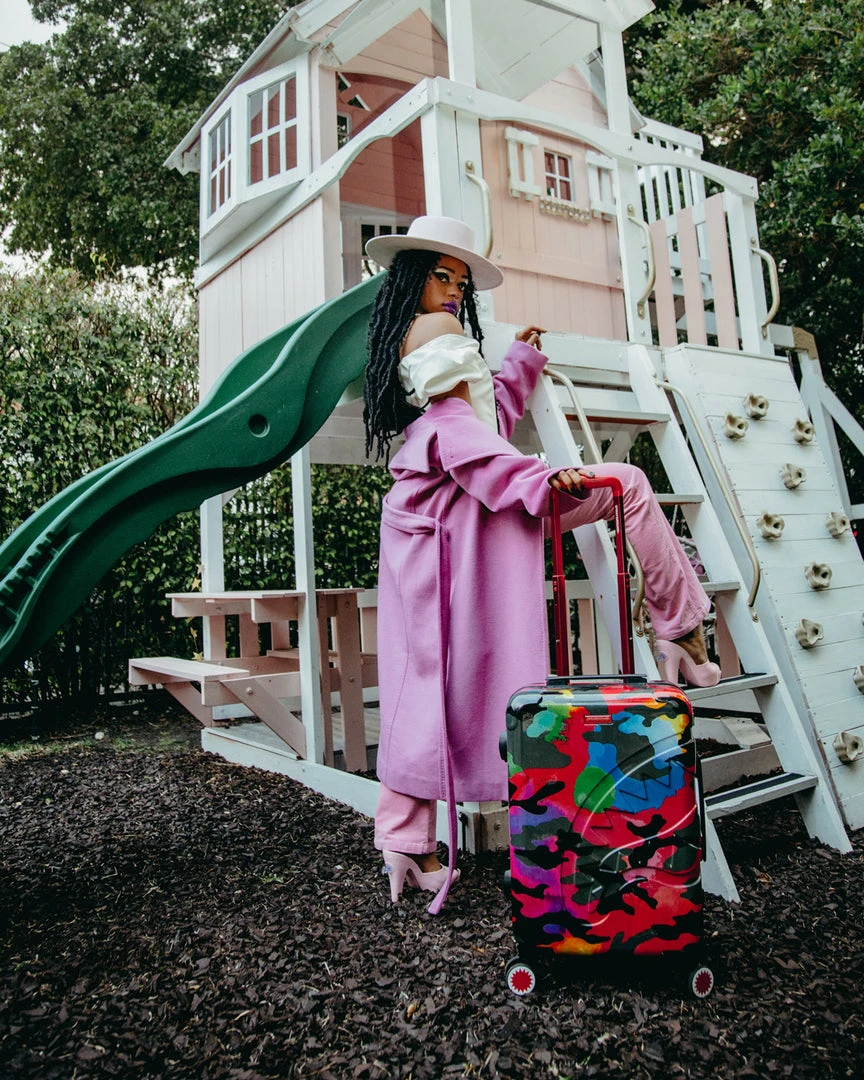 SPRAYGROUND® CAMOBURST SHARKNAUTICS HARDSHELL CARRY-ON LUGGAGE 8 SPRAYGROUND® CAMOBURST SHARKNAUTICS HARDSHELL CARRY-ON LUGGAGE