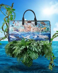 SPRAYGROUND® NOAHS SH-ARK LARGE DUFFLE BAGS 20 SPRAYGROUND® NOAHS SH-ARK LARGE DUFFLE BAGS