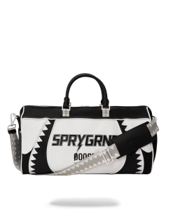 SPRAYGROUND® SWERVE DUFFLE 19 SPRAYGROUND® SWERVE DUFFLE