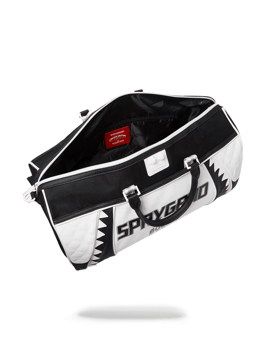 SPRAYGROUND® SWERVE DUFFLE 13 SPRAYGROUND® SWERVE DUFFLE