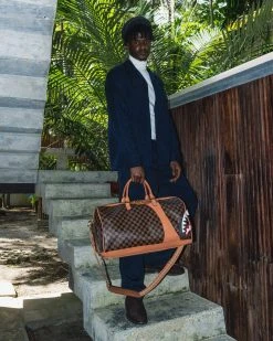 SPRAYGROUND® HENNY AIR TO THE THRONE DUFFLE BAGS 17 SPRAYGROUND® HENNY AIR TO THE THRONE DUFFLE BAGS