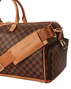 SPRAYGROUND® HENNY AIR TO THE THRONE DUFFLE BAGS 27 SPRAYGROUND® HENNY AIR TO THE THRONE DUFFLE BAGS
