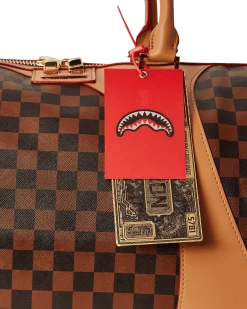 SPRAYGROUND® HENNY AIR TO THE THRONE DUFFLE BAGS 29 SPRAYGROUND® HENNY AIR TO THE THRONE DUFFLE BAGS