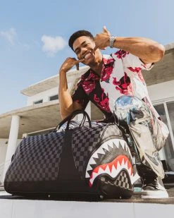SPRAYGROUND® HENNY AIIR TO THE THRONE DUFFLE