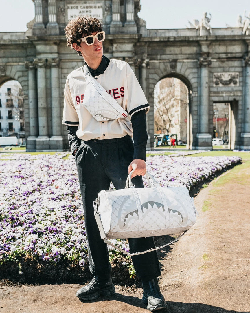 SPRAYGROUND® MONEYGRAM POWDER EMPEROR DUFFLE BAGS 6 SPRAYGROUND® MONEYGRAM POWDER EMPEROR DUFFLE BAGS