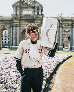 SPRAYGROUND® MONEYGRAM POWDER EMPEROR DUFFLE BAGS 27 SPRAYGROUND® MONEYGRAM POWDER EMPEROR DUFFLE BAGS