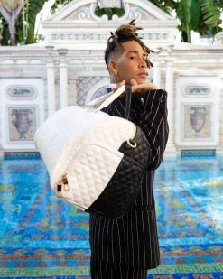 SPRAYGROUND® LEVELED UP SPLIT QUILT SHARK DUFFLE 20 SPRAYGROUND® LEVELED UP SPLIT QUILT SHARK DUFFLE