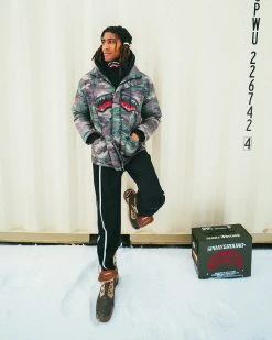 SPRAYGROUND® APPAREL+GEAR CAMO TERRAIN LIGHTWEIGHT PUFFER JACKET