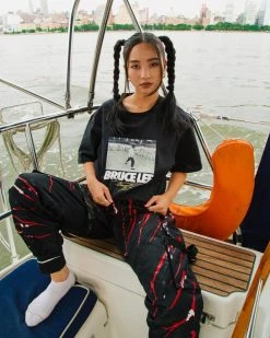 SPRAYGROUND® BRUCE LEE SENSEI T-SHIRT (BLK)