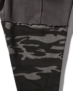 SPRAYGROUND® APPAREL+GEAR CAMO CUT SWEATPANT JOGGER