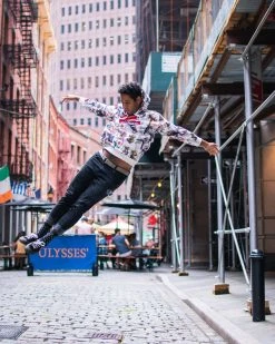 SPRAYGROUND® STREET FIGHTER KNOCKOUT HOODY (WHITE)