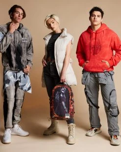 SPRAYGROUND® STAR WARS MANDALORIAN TRINITY HOODY APPAREL+GEAR 25 SPRAYGROUND® STAR WARS MANDALORIAN TRINITY HOODY APPAREL+GEAR