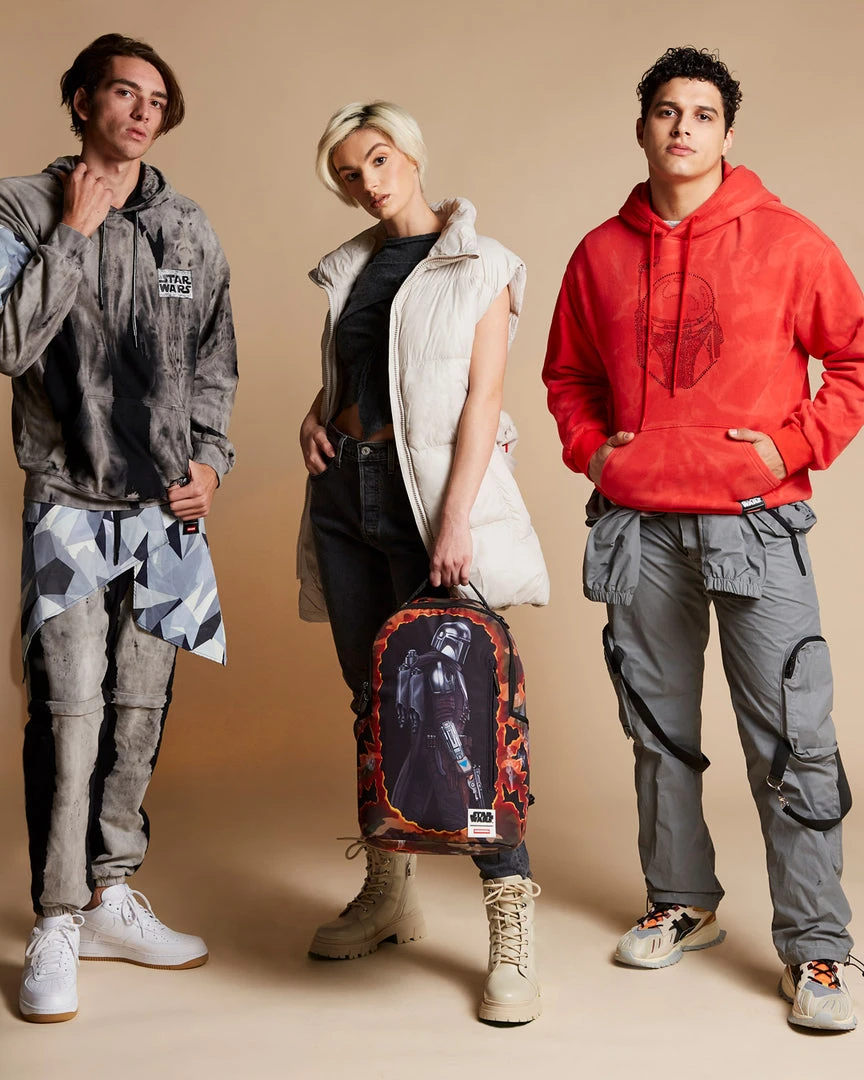 SPRAYGROUND® STAR WARS MANDALORIAN TRINITY HOODY APPAREL+GEAR 14 SPRAYGROUND® STAR WARS MANDALORIAN TRINITY HOODY APPAREL+GEAR