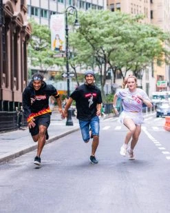 SPRAYGROUND® STREET FIGHTER CHUN LI SENRETSUKYAKU T-SHIRT (WHITE)