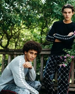 SPRAYGROUND® APPAREL+GEAR EMBOSSED SHARK CREW (GRAY)