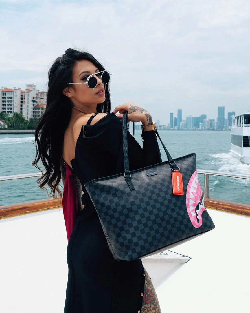 SPRAYGROUND® SHARKS IN CANDY TOTE 4 SPRAYGROUND® SHARKS IN CANDY TOTE