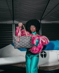 SPRAYGROUND® BAGS ILLUCHAINS TOTE